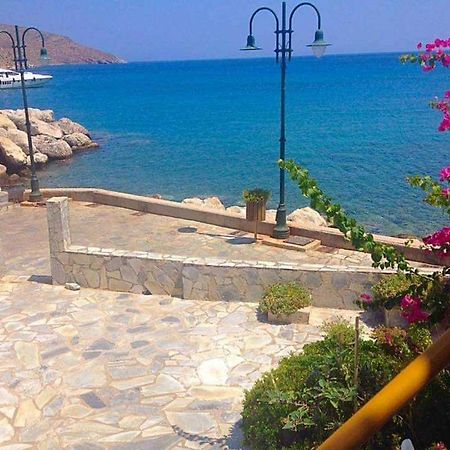 Spiros Apartments Ливадия Экстерьер фото